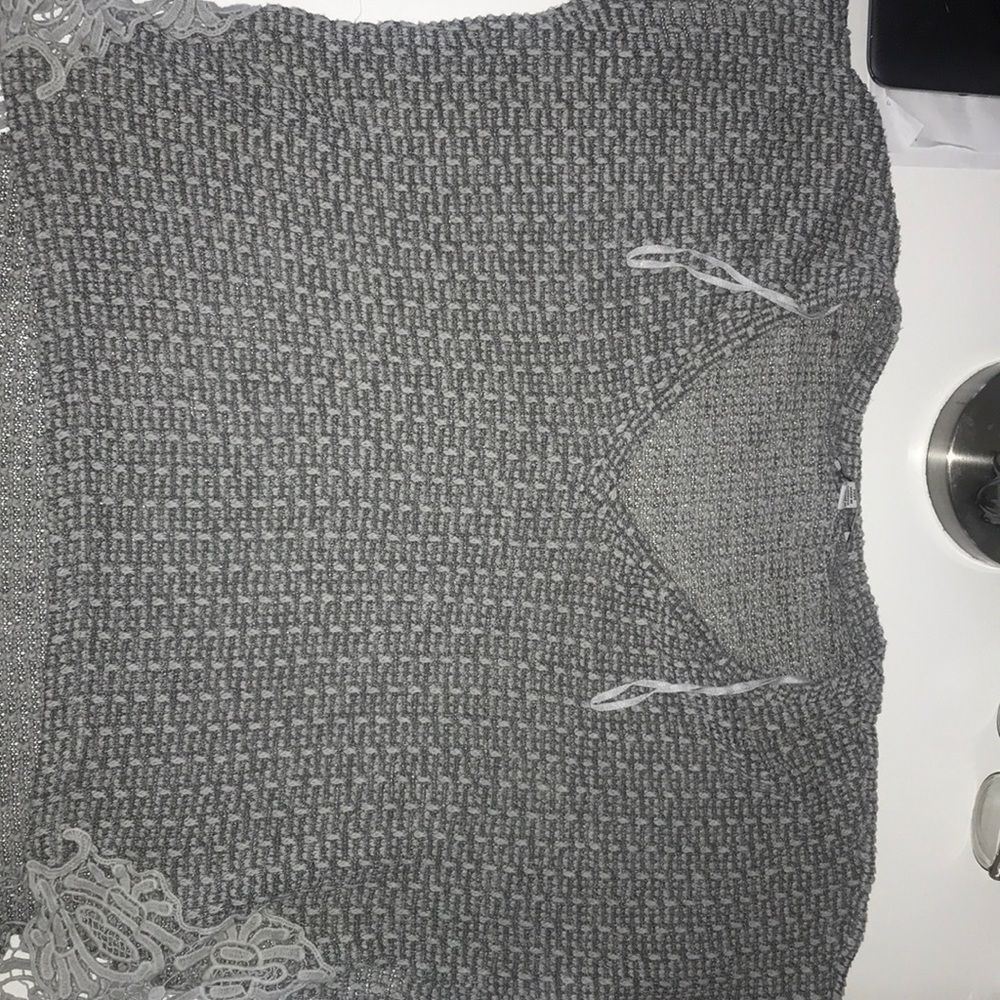 Gray v-neck short sleeve shirt with lace cutout